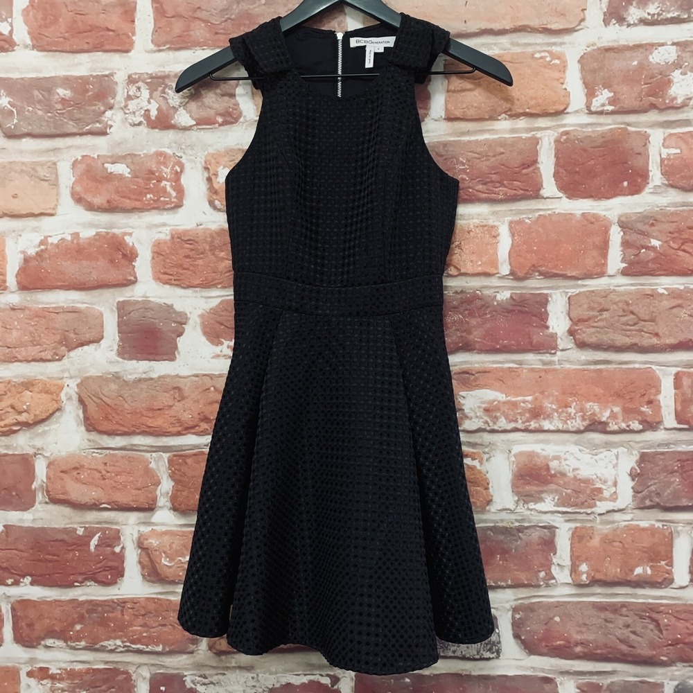 BCBG Genration Dress Women's 0 Black Embroidered Diamond Pleated Casual Evening